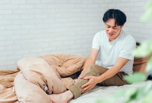 夜、ふくらはぎがムズムズして寝付けない。足がつりやすい。のイメージ画像