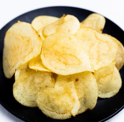 食べ過ぎは危険！ポテトチップスのイメージ画像
