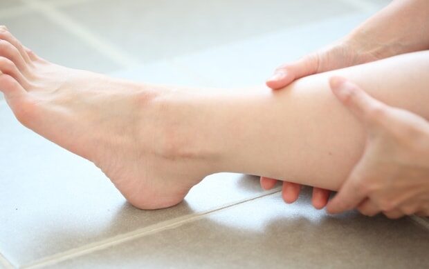 足がだるい、むず痒い人。のイメージ画像