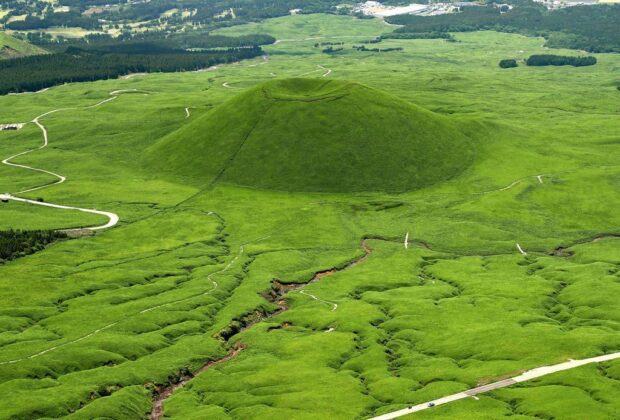 阿蘇の米塚のイメージ画像
